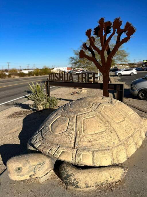 Joshua Tree National Park - Cozy Palms Getaway Lejlighed Twentynine Palms Eksteriør billede