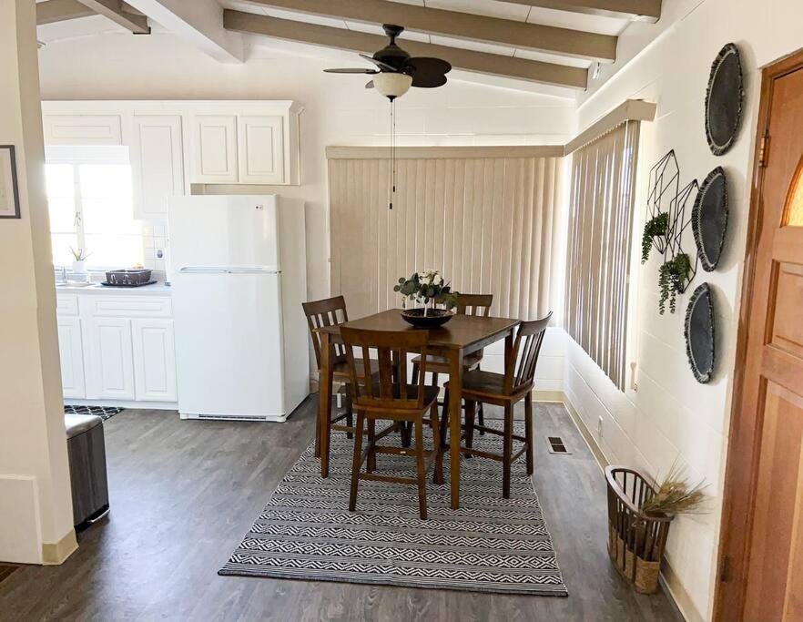 Joshua Tree National Park - Cozy Palms Getaway Lejlighed Twentynine Palms Eksteriør billede