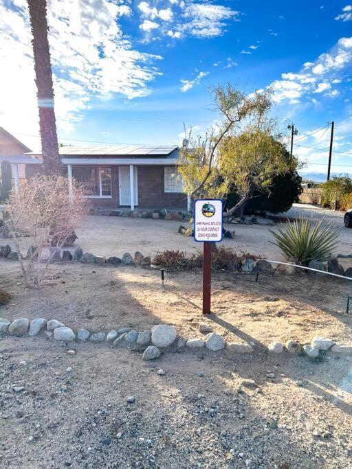 Joshua Tree National Park - Cozy Palms Getaway Lejlighed Twentynine Palms Eksteriør billede